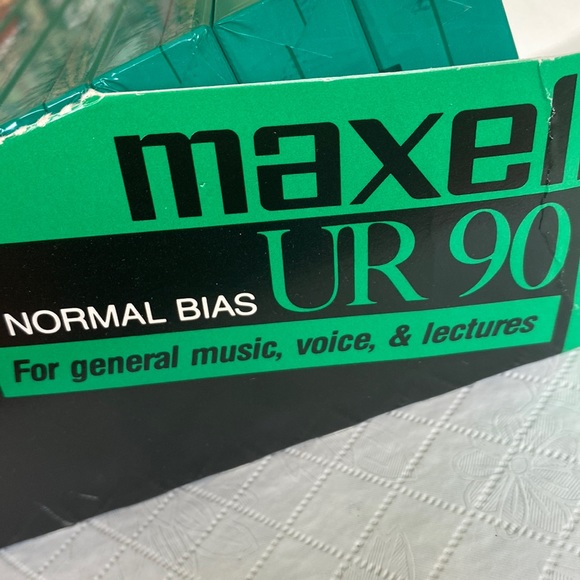 NWOT Lot of 10 VTG Maxell Blank Audio Cassette Tapes UR-90 Normal Bias - Picture 6 of 11